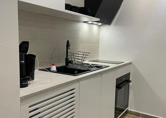 Sanpietro Premium 224 アパート *